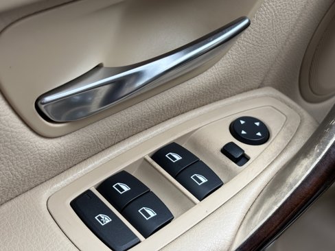 Used 2014 BMW 320i Sedan image 26