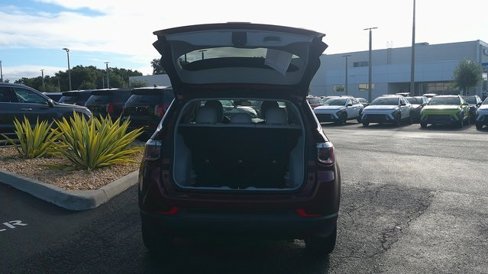 Used 2021 Jeep Compass Latitude image 19