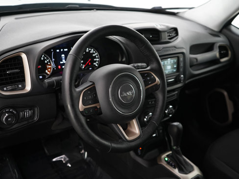 Used 2017 Jeep Renegade Latitude w/ Cold Weather Group image 19