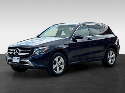 Used 2018 Mercedes-Benz GLC 300 4MATIC image 3