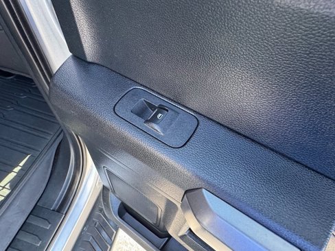 Used 2019 Ford F150 XLT image 34