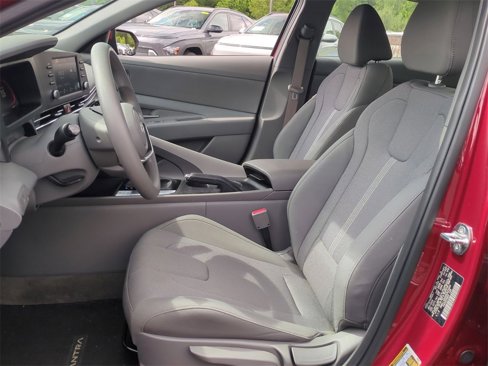 Certified 2024 Hyundai Elantra SE image 20