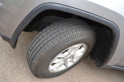Used 2018 Jeep Grand Cherokee Laredo image 36