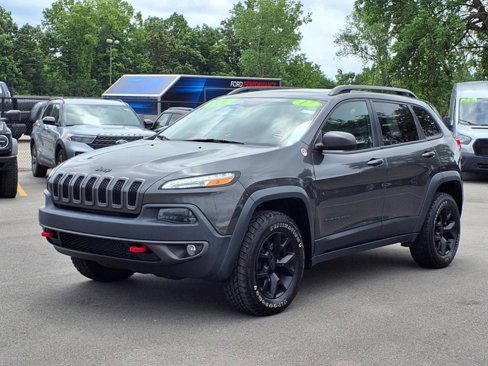 Used 2017 Jeep Cherokee Trailhawk w/ Comfort & Convenience Group image 1