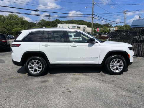 Used 2022 Jeep Grand Cherokee Limited image 8