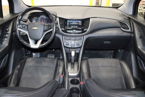 Used 2019 Chevrolet Trax LT w/ LT Convenience Package image 21