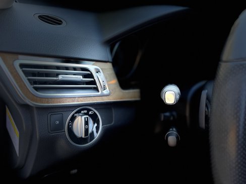 Used 2014 Mercedes-Benz E 350 Sedan image 17