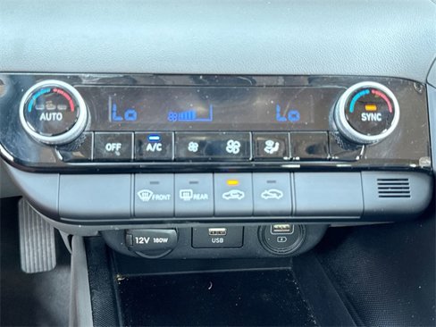Used 2023 Hyundai Elantra SEL image 18