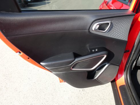 Used 2020 Kia Soul LX image 15