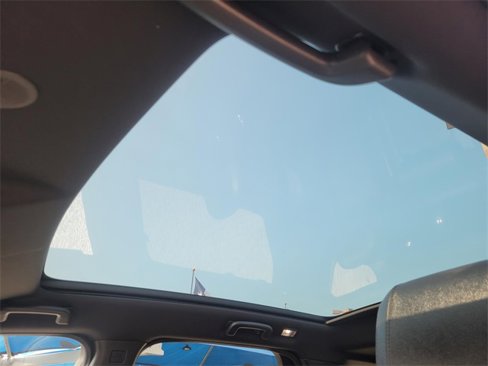 Used 2022 Land Rover Discovery Sport SE image 21