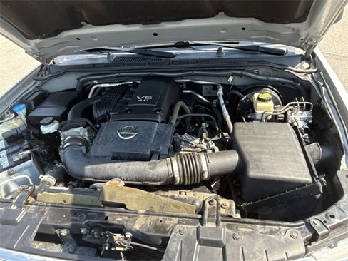 Used 2014 Nissan Frontier SV image 32