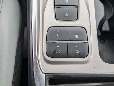 Certified 2021 Ford Explorer XLT w/ Equipment Group 202A image 26