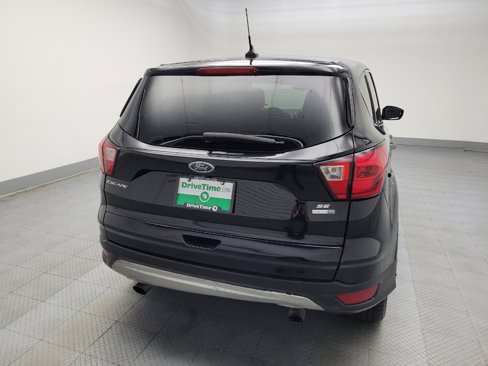 Used 2019 Ford Escape SE image 7