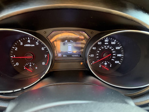 Used 2019 Kia Sedona LX image 17