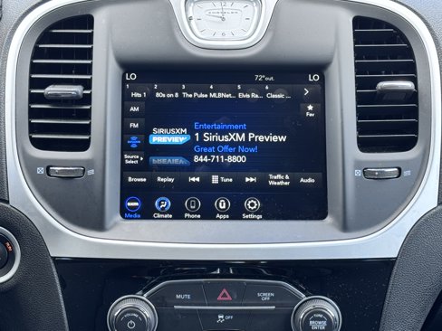 Used 2023 Chrysler 300 Touring w/ Sport Appearance Package image 21
