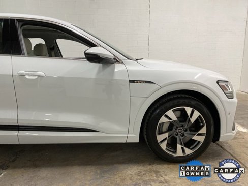 Used 2021 Audi e-tron Premium Plus w/ Premium Plus Package image 96