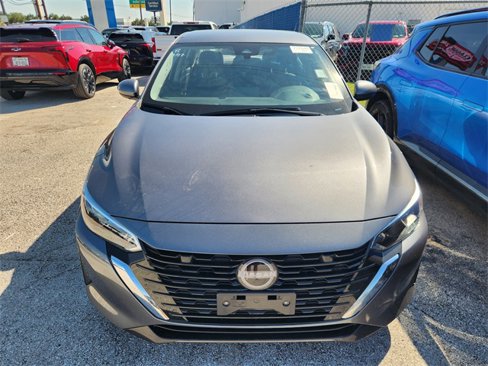 Used 2025 Nissan Sentra SV image 2