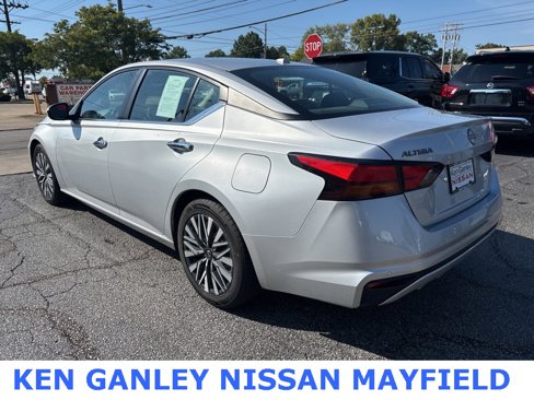 Used 2023 Nissan Altima 2.5 SV image 5