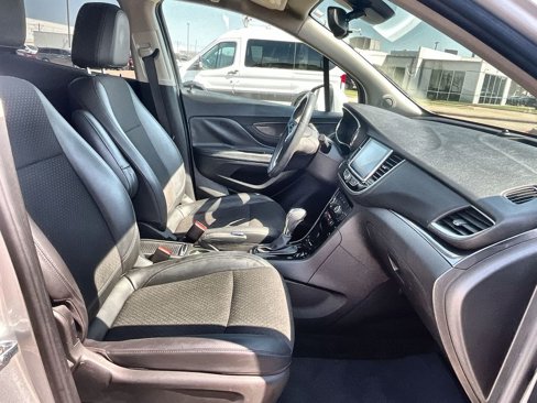 Used 2018 Buick Encore Sport Touring image 38