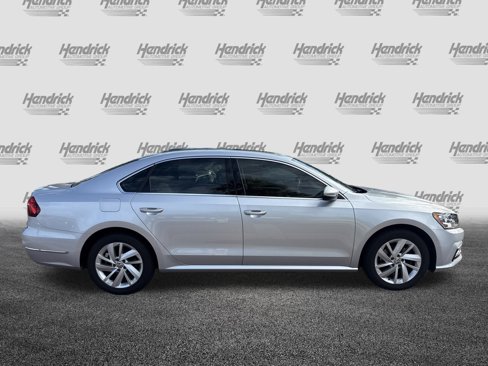 Used 2018 Volkswagen Passat 2.0T SE image 11