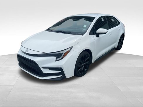 Used 2024 Toyota Corolla SE image 8