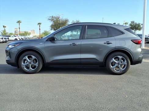 Used 2025 Ford Escape ST-Line image 2
