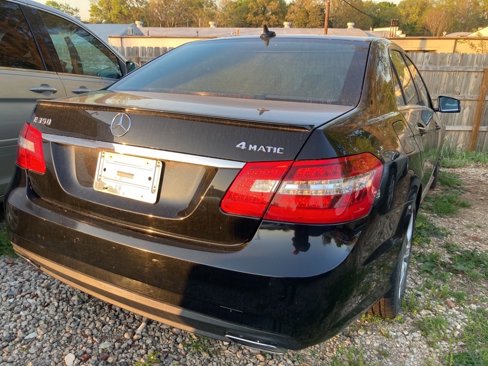Used 2011 Mercedes-Benz E 350 4MATIC Sedan image 3