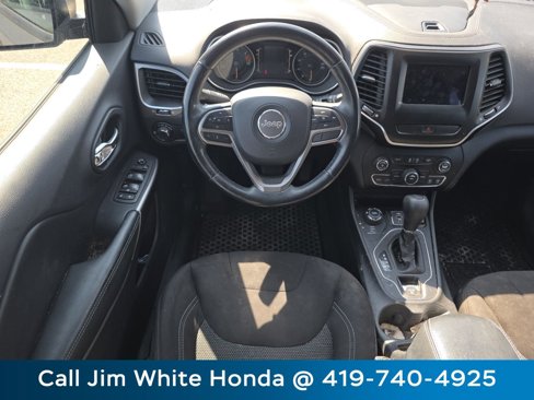Used 2020 Jeep Cherokee Latitude w/ Cold Weather Group image 19