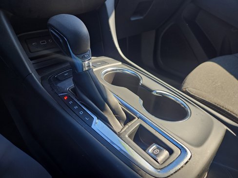 Used 2022 Chevrolet Equinox LT image 23