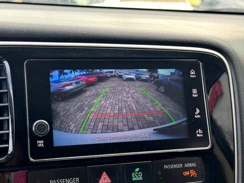 Used 2017 Mitsubishi Outlander SE image 22