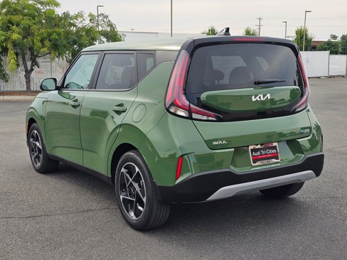 Used 2023 Kia Soul EX image 4