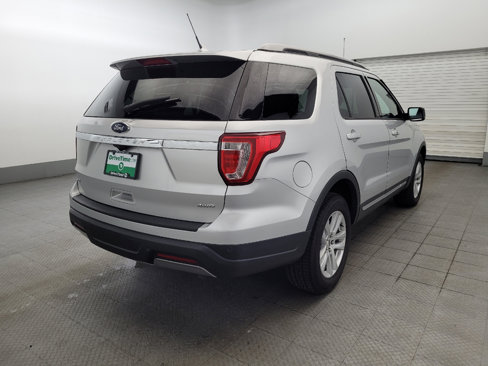 Used 2019 Ford Explorer XLT w/ Equipment Group 201A image 9