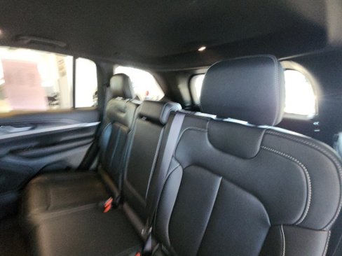 Certified 2024 Jeep Grand Cherokee Limited image 14