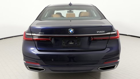 Used 2020 BMW 740i xDrive w/ Interior Design Package image 24