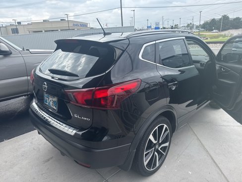 Used 2018 Nissan Rogue Sport SL w/ SL Premium Package image 5