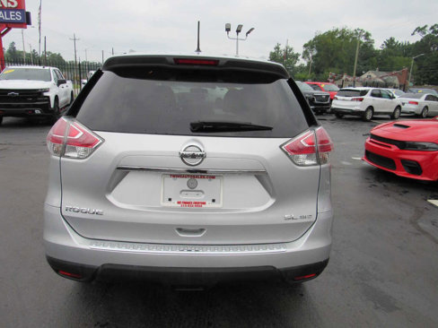 Used 2016 Nissan Rogue SL w/ SL Premium Package image 7