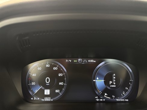 Used 2019 Volvo XC60 T8 Momentum w/ Premium Package image 16