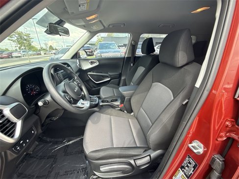 Used 2022 Kia Soul LX w/ Technology Package image 11
