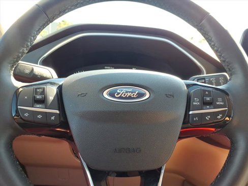 Used 2022 Ford Escape SE w/ Cold Weather Package image 23