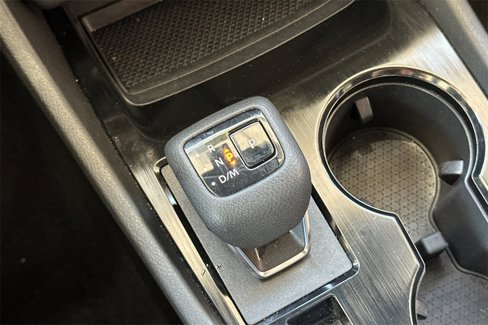 Used 2023 Nissan Rogue SV image 30
