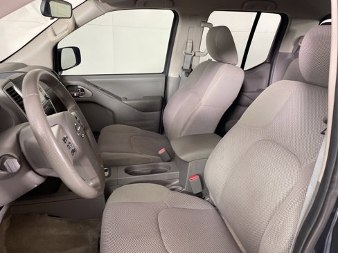Used 2017 Nissan Frontier SV image 18