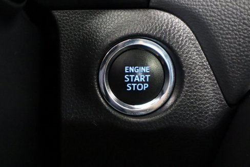 Used 2020 Toyota RAV4 XLE Premium image 32