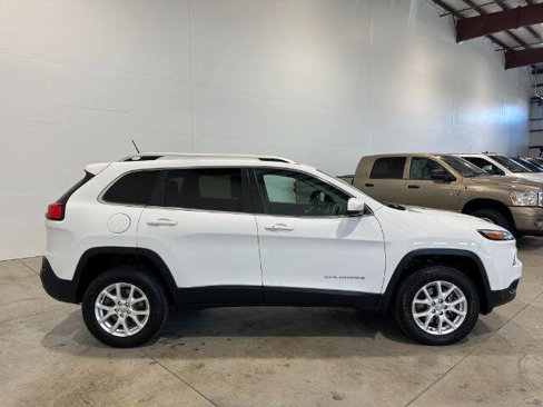 Used 2015 Jeep Cherokee Latitude w/ Comfort/Convenience Group image 5