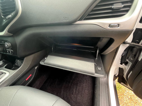 Used 2018 Jeep Cherokee Trailhawk w/ Quick Order Package 27L image 60