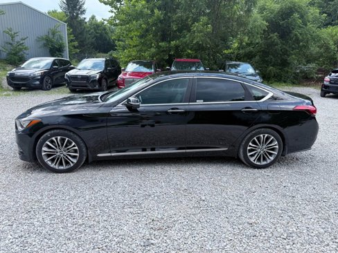 Used 2015 Hyundai Genesis 3.8 image 2