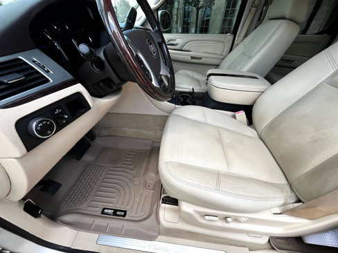 Used 2007 Cadillac Escalade EXT w/ Information Package image 29