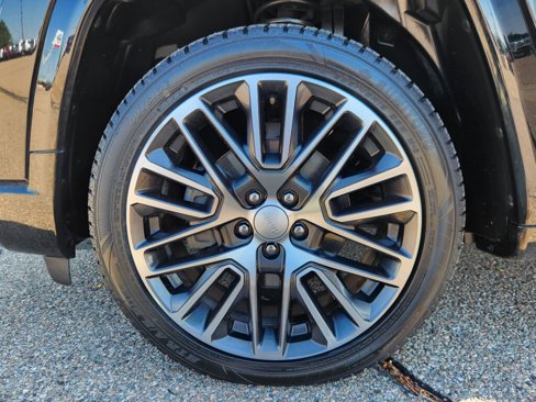 Used 2022 Jeep Compass Limited w/ Elite Group image 16