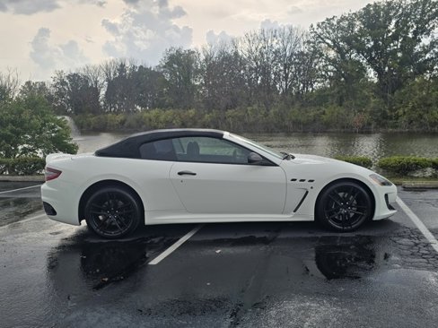 Used 2013 Maserati GranTurismo Sport image 8
