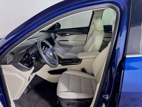 Used 2022 Buick Envision Avenir w/ Technology Package II image 11