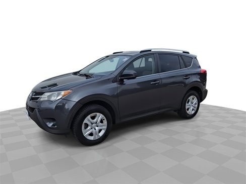 Used 2015 Toyota RAV4 LE image 4